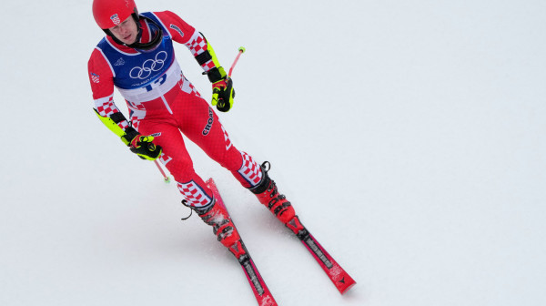 Hrvatskom skijašu spale naočare tokom trke