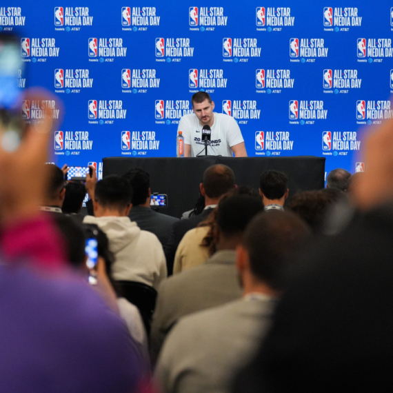 Jokić "šokirao" odgovorom: "MVP? Već imam tri, neka konji pobeđuju" VIDEO