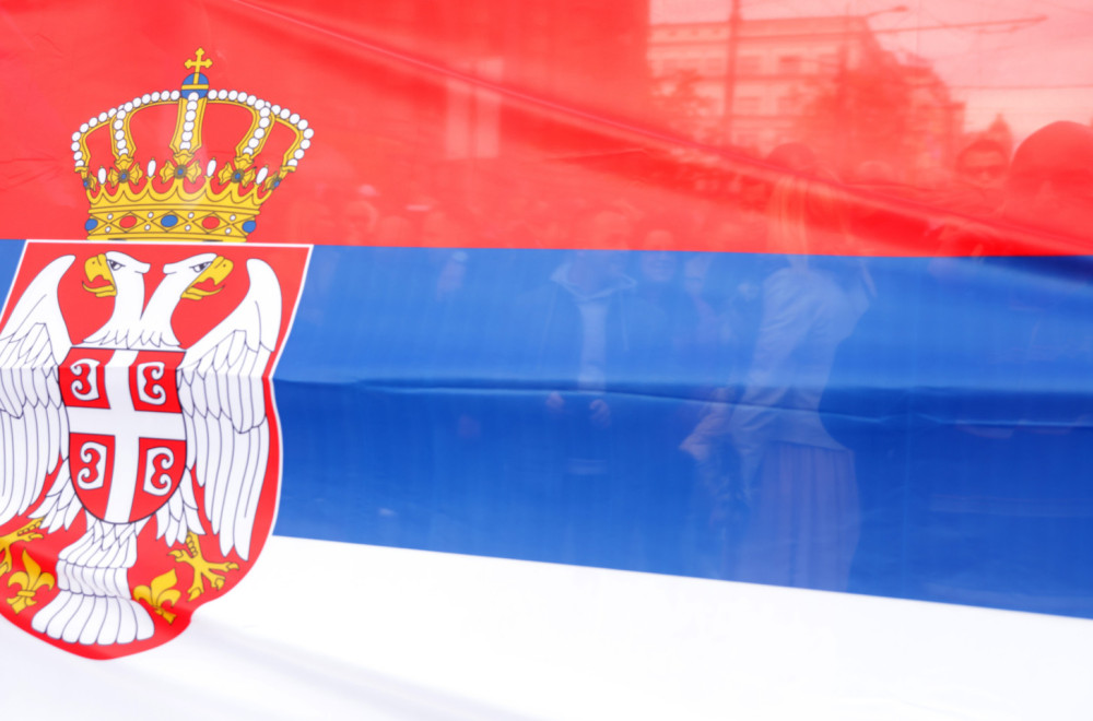 Najveća srpska zastava na skupu 27. juna na koji je građane pozvao Vučić