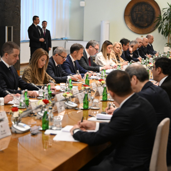 Vučić: Uskoro direktan let Beograd-Baku; Azerbejdžan će pomoći u gradnji gasne elektrane