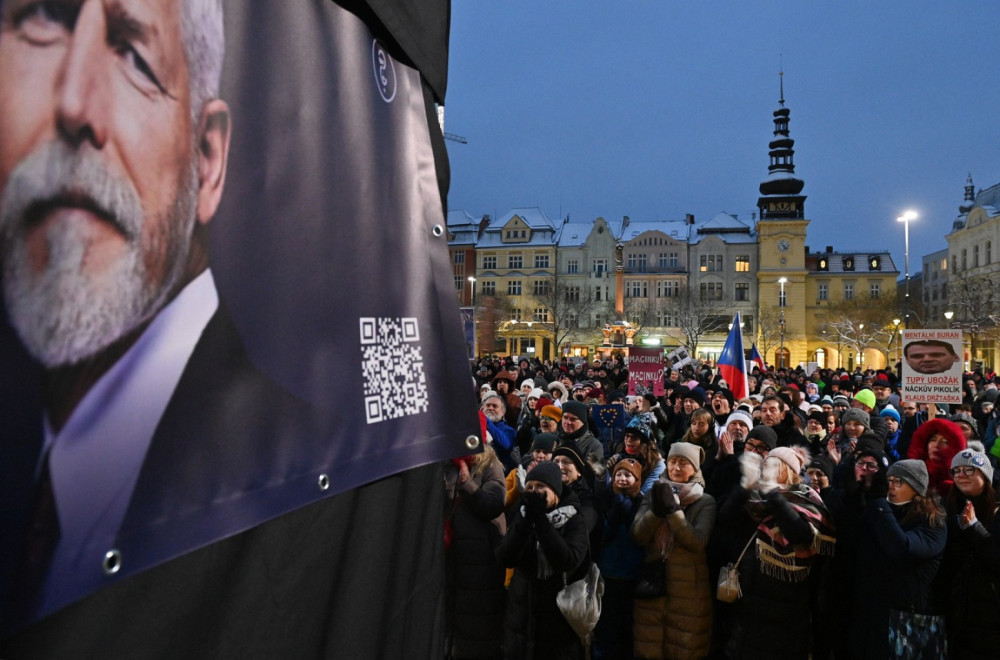 Masovni protesti širom Češke: Građani stali uz predsednika FOTO