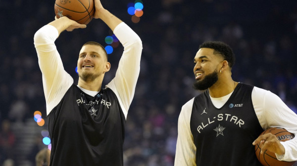 NBA zvezda u jakni sa motivom Svetog Đorđa – Jokić se iznenadio VIDEO