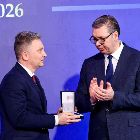 Zlatna medalja za zasluge: Kancelariji za IT i eUpravu uručeno odlikovanje povodom Dana državnosti