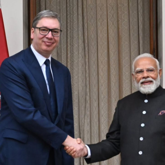 Vučić iz Nju Delhija: Tekst koji sam napisao izazvao veliku pažnju; Verujem da će Modi posetiti Srbiju VIDEO