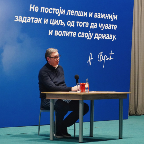 Građani Bora "svoji na svome", stižu prva rešenja; Vučić najavio ulaganja u puteve