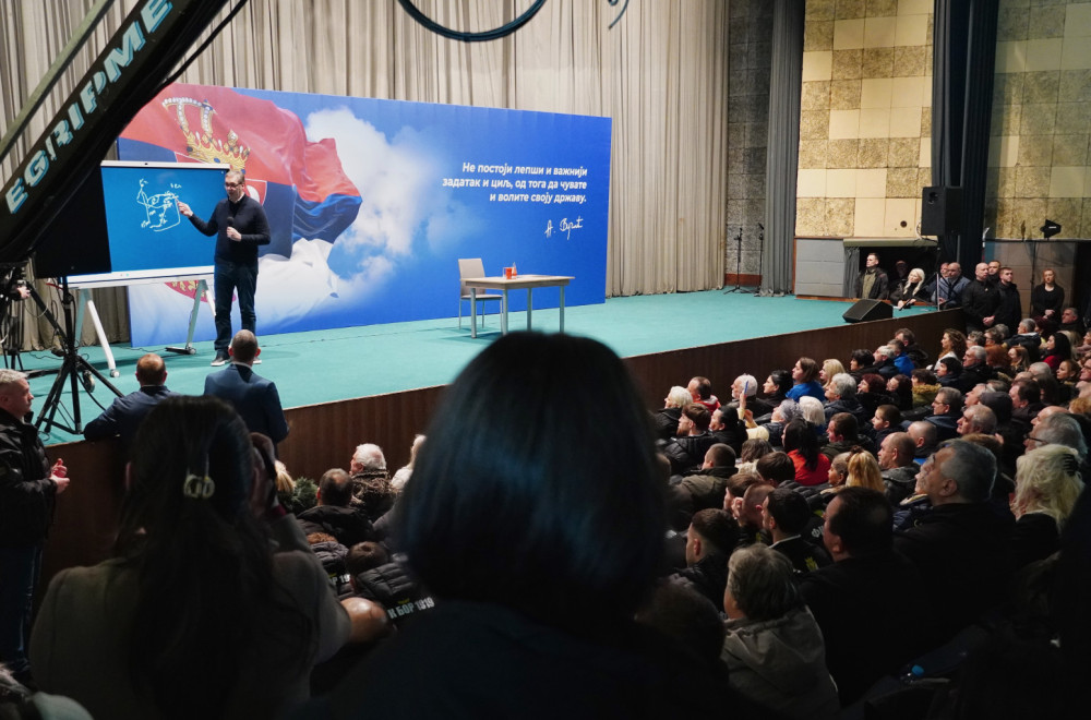 "Vučić je sa narodom više nego svi njegovi prethodnici zajedno"