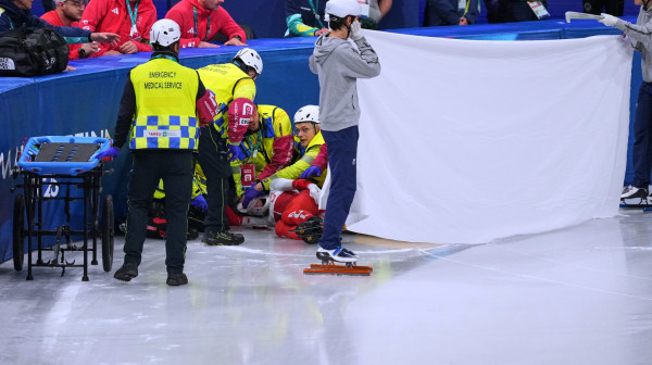 Stravične scene u Milanu: Klizačici klizaljka rasekla lice, iznesena na nosilima FOTO/VIDEO