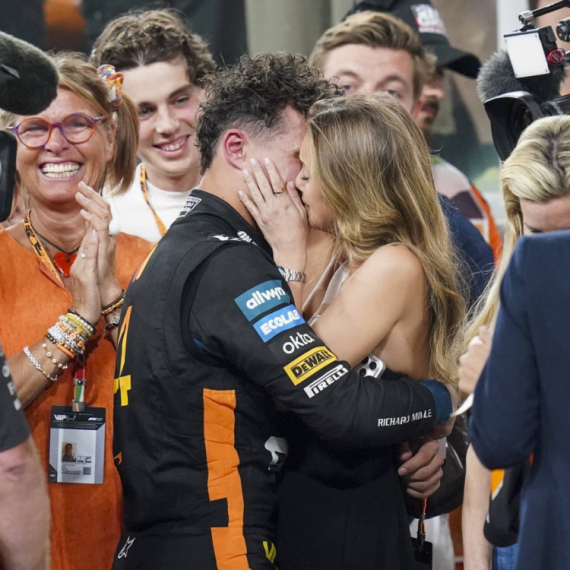 Procurio snimak, šampion Formule 1 raskinuo vezu s lepom Portugalkom FOTO/VIDEO