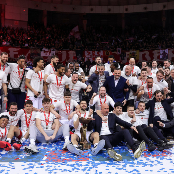 Zvezda "pregazila" Megu i osvojila trofej! Nvora najbolji u finalu; "Zasluženo"