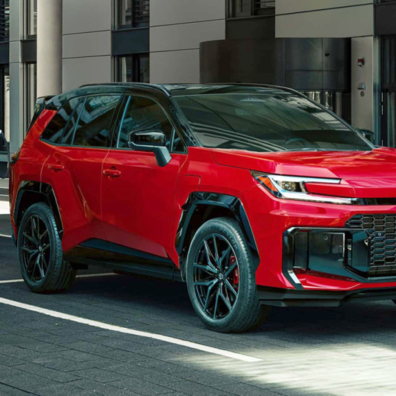 Ova Toyota može da napaja kuću strujom skoro nedelju dana!