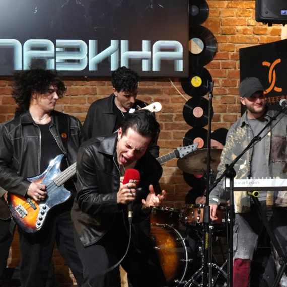 Grupa Lavina otpevala čuveni evrovizijski hit: Svi oduševljeni, reakcije se nižu VIDEO