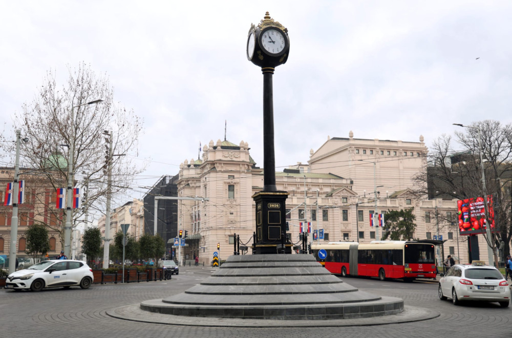 Novi simbol grada: "Beogradski sat" na Trgu republike FOTO/VIDEO