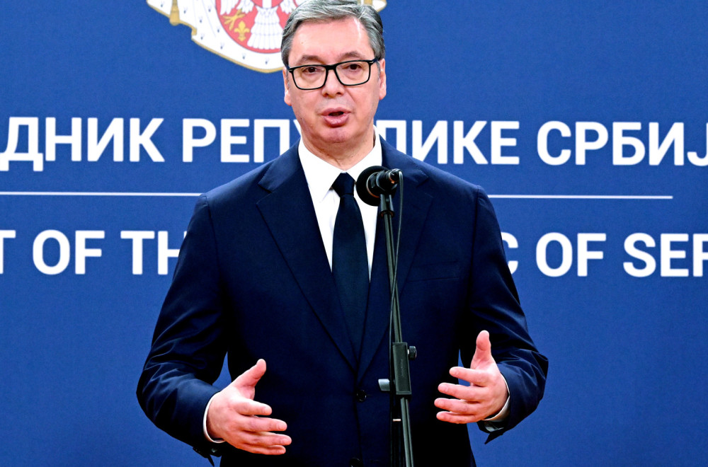 Prosečna plata u decembru 1.057 evra; Vučić: Time smo ostvarili nešto što niko u Srbiji dosad nije