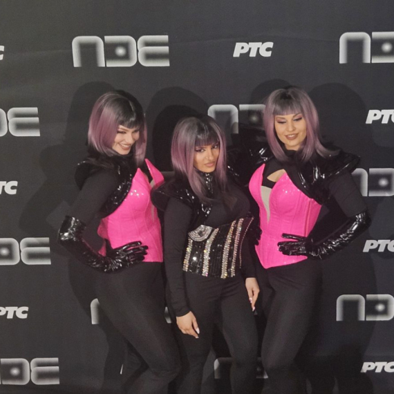 K-pop na srpski način: Utegle se u korsete, pa zapalile scenu FOTO/VIDEO