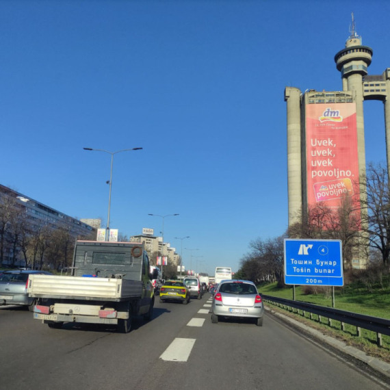 B92.net saznaje: Kolaps na auto-putu; Zbog saobraćajne nesreće sve stoji FOTO