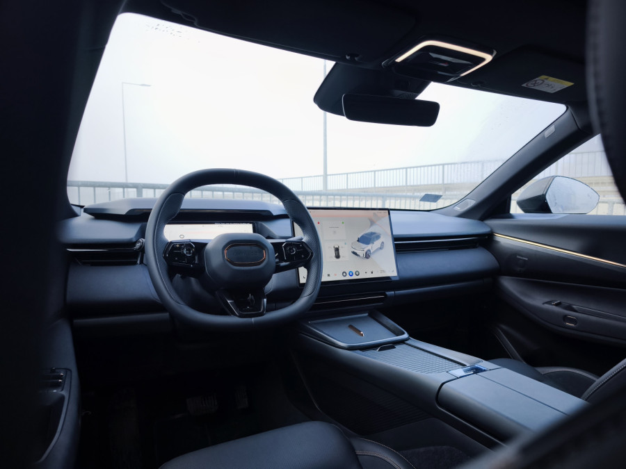 Vozili smo: Lynk & Co 08 – Ginisov rekorder na našem testu
