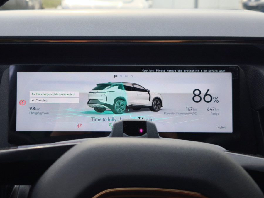 Vozili smo: Lynk & Co 08 – Ginisov rekorder na našem testu