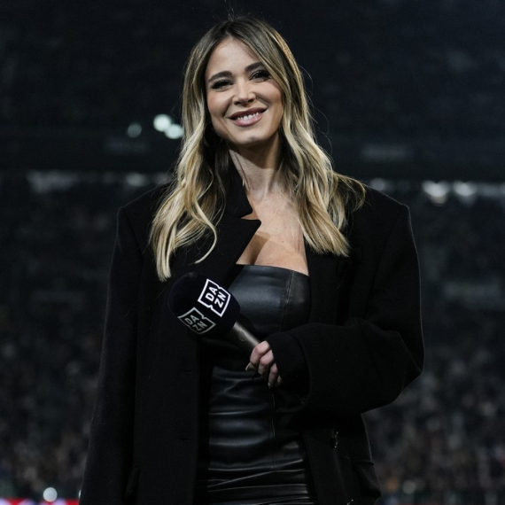 Trudna voditeljka provocira: "U krevetu sam vulkan, svaki dan želim nešto drugačije"