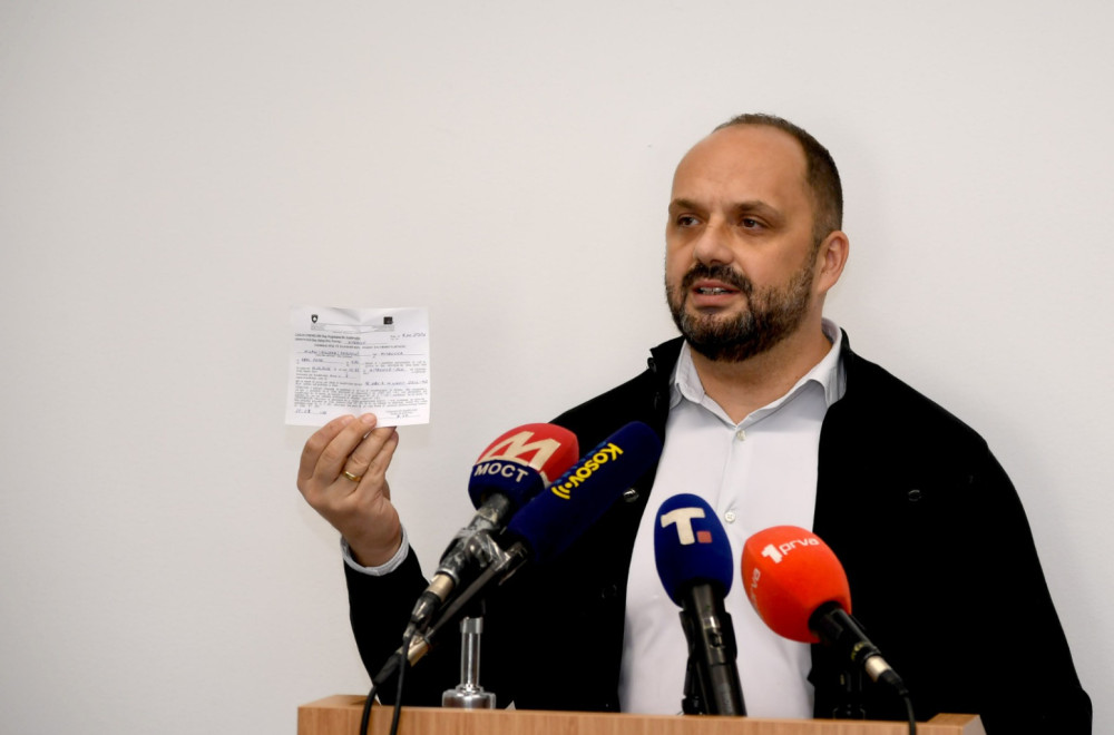 Radojević: Dobio sam sudski poziv zbog postavljanja banera "Mir Božji, Hristos se rodi" na Badnji dan