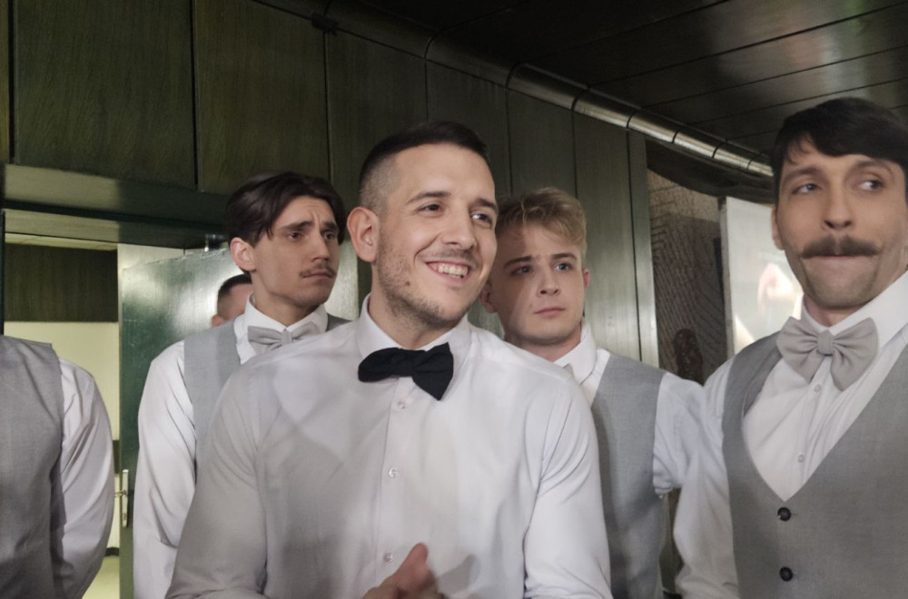 Brat Pelin oduševio nastupom: Odavno ga znate, a sad se na bini "venčao sa Nemicom" VIDEO
