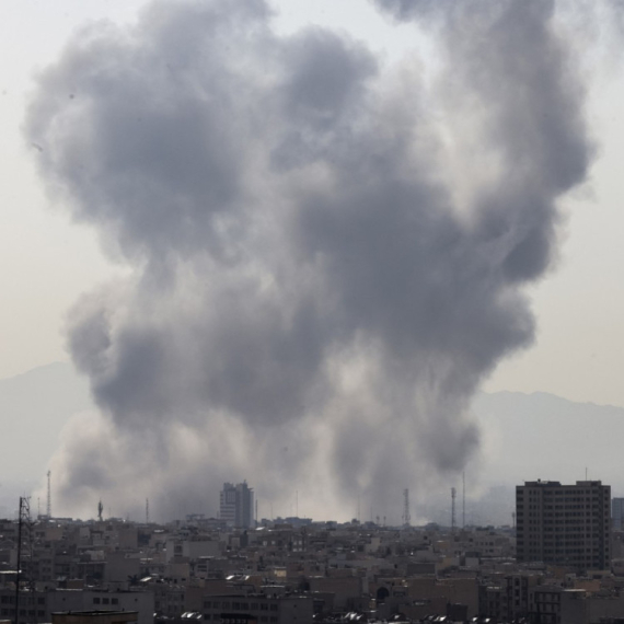 Amerika izdala hitno upozorenje zbog napada na Iran