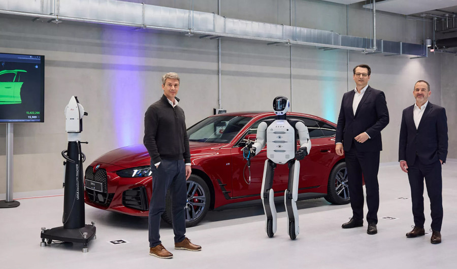 BMW uvodi humanoidne robote: Sklapaju automobile i rade bez pauze VIDEO