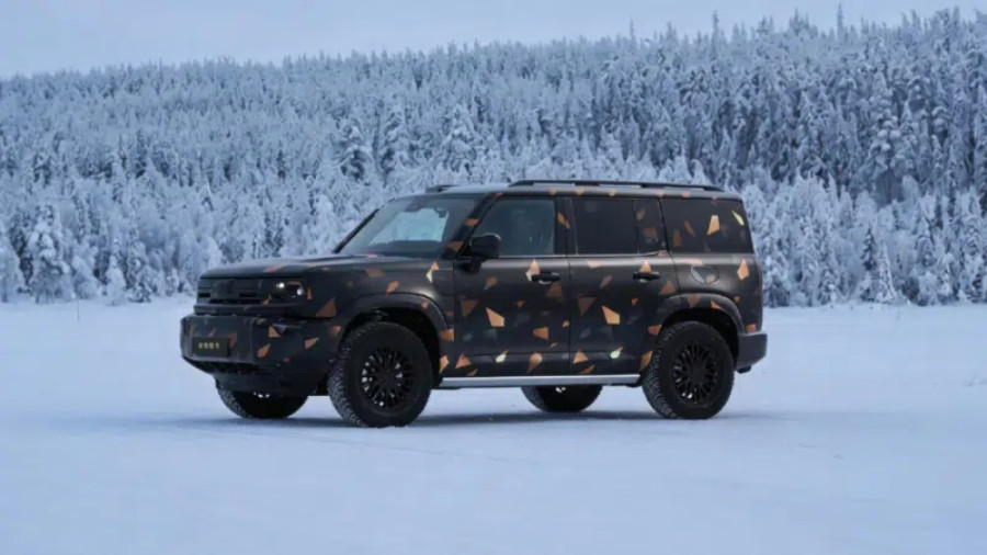 Geely ima svog Land Rover Defendera – može i da pliva! FOTO