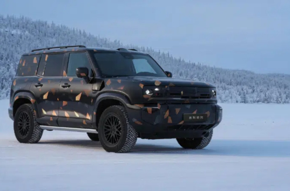 Geely ima svog Land Rover Defendera – može i da pliva! FOTO