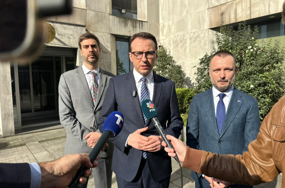 Petković u Briselu predstavnicima članica EU predočio posledice novih zakona