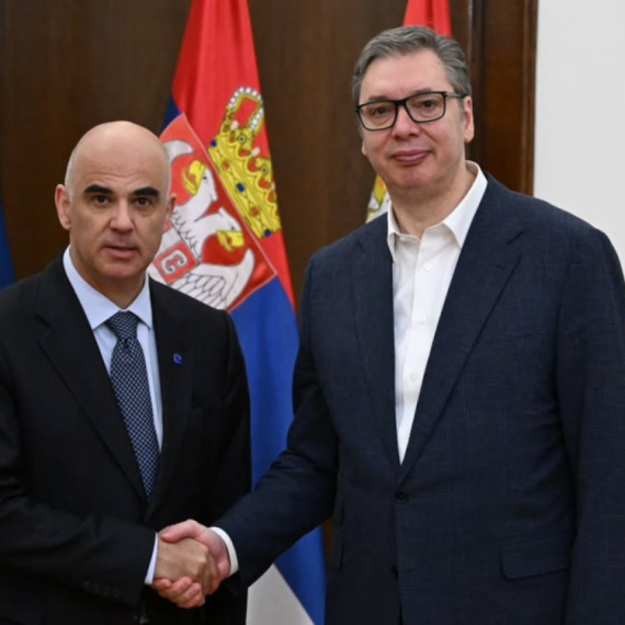 Vučić sa Berseom: "Očuvanje mira, stabilnosti i poštovanje međunarodnog prava je od presudnog značaja" FOTO