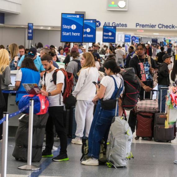 Turisti zabrinuti: Otkazano 20.000 letova, potpuno poremećen avio-saobraćaj