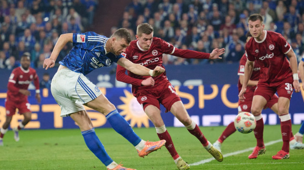 Džeko prkosi godinama – peti gol u sedmoj utakmici VIDEO