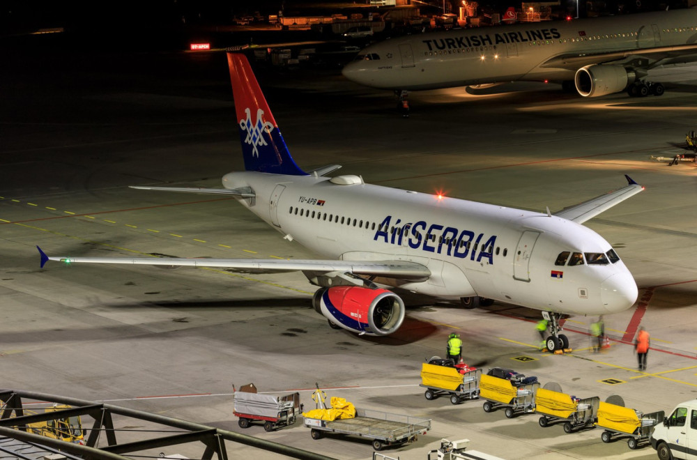 Air Serbia plane with 267 evacuated citizens from Dubai lands in Belgrade; among the passengers are 10 babies