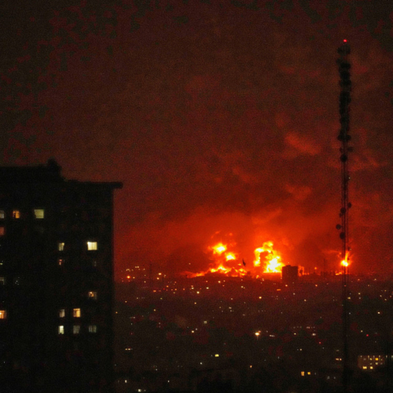 Objavljeni uslovi za kraj sukoba; Eksplozije odjeknule Izraelom; Napadnut Tel Aviv FOTO/VIDEO