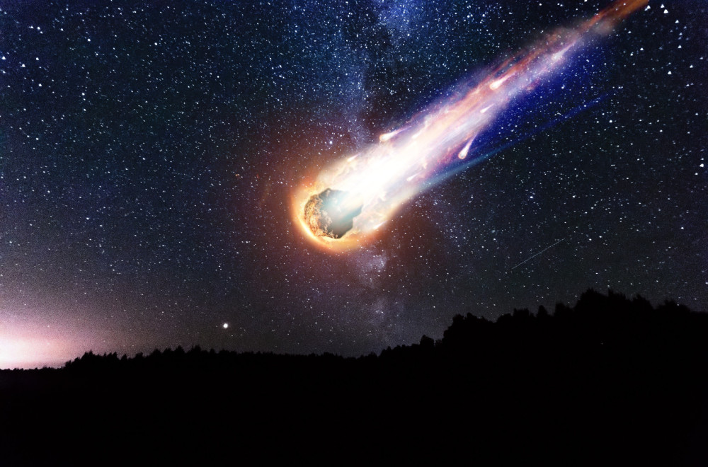 Delovi meteorita padali po kućama; Ljudi u šoku VIDEO