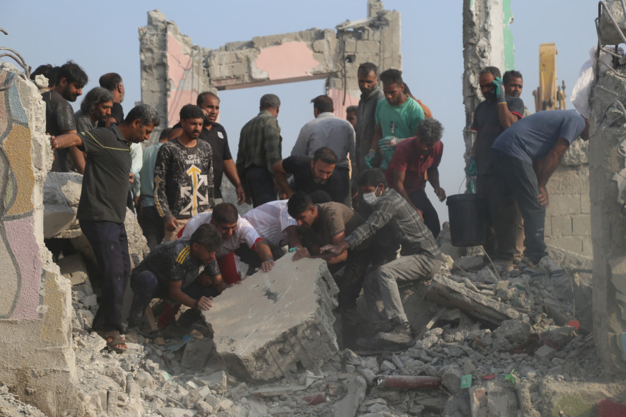 Iran klizi ka zombi državi; Tramp je otvorio Pandorinu kutiju haosa