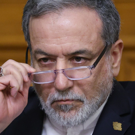 Iran će kontrolisati Ormuz; Aragči: Bezbedan prolaz tokom dve nedelje