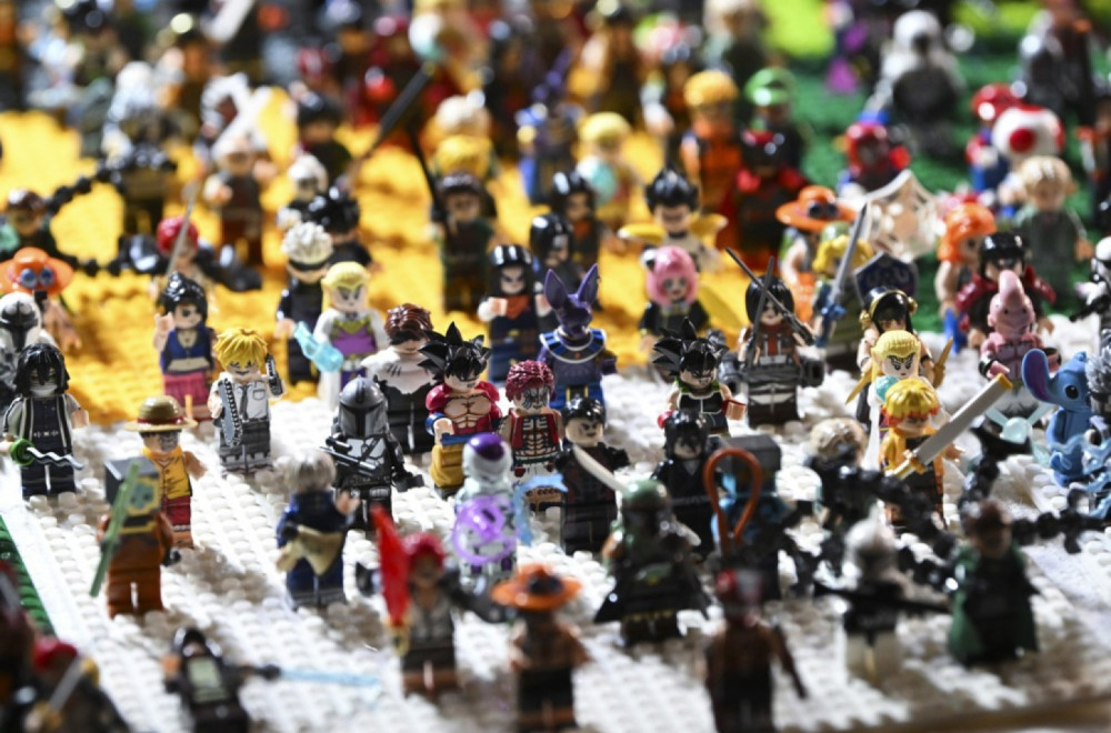 "Lego rat" zapalio mreže: Tramp pritiska dugme, rakete lete ka Bliskom istoku VIDEO