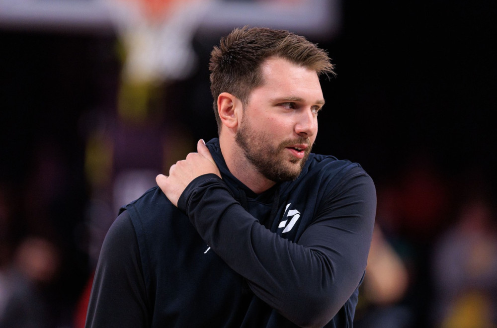 Luka Dončić prvi put u javnosti nakon raskida, pozdravio se sa holivudskim glumcem FOTO