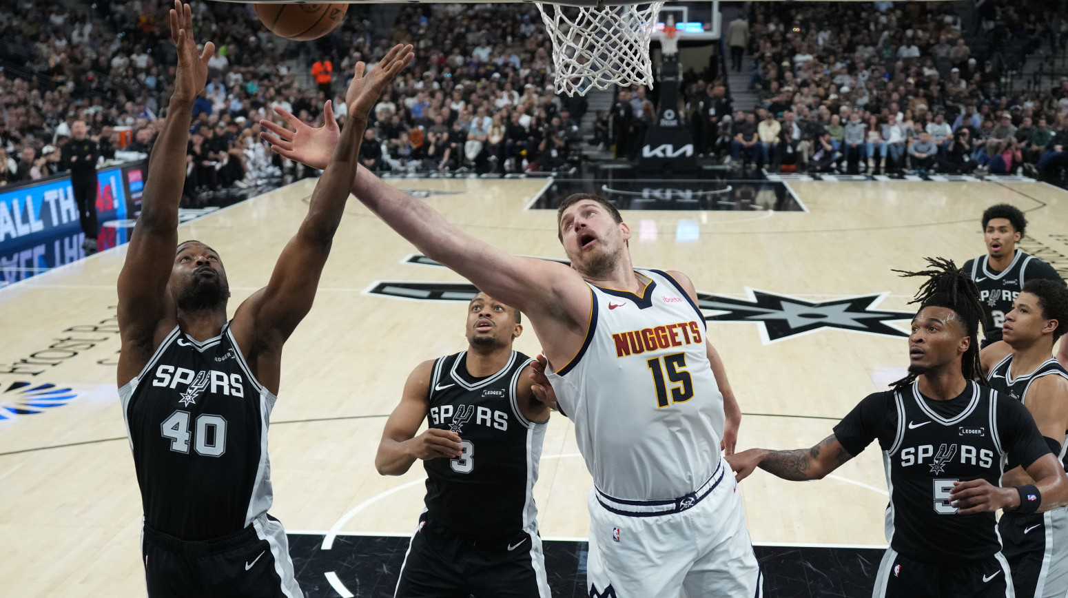 Jokić 10, svi igrači u NBA istoriji 6! VIDEO