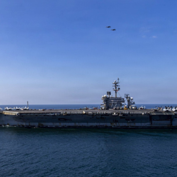 Amerika u šoku; "Abraham Linkoln" je pogođen FOTO