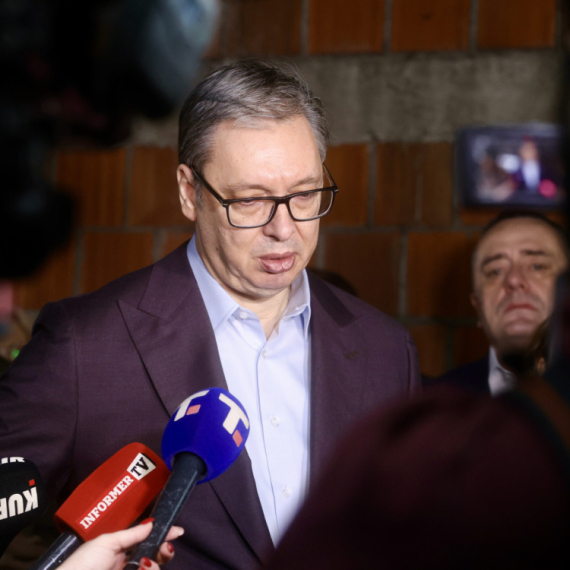 Reakcije na pretnje iz Hrvatske; "Vučić vodi politiku koja garantuje mir"; "Vidi se ko želi da nam naudi"