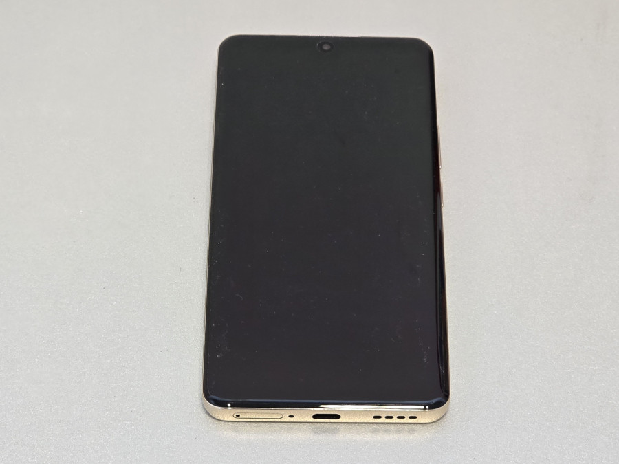 Testirali smo telefon koji odbija da se isprazni – realme 16 Pro+