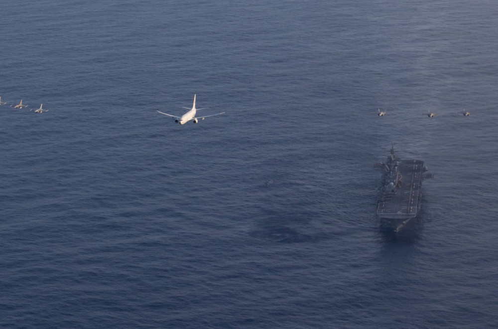 Persijski zaliv pod tenzijom; USS "Tripoli" nije napadnut FOTO