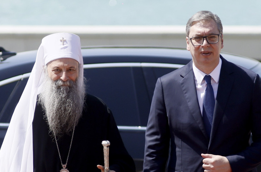 Vučić čestitao Vaskrs: "Simbol neprekidne obnove čoveka"; "Molitve posvećene našem narodu, posebno na KiM"