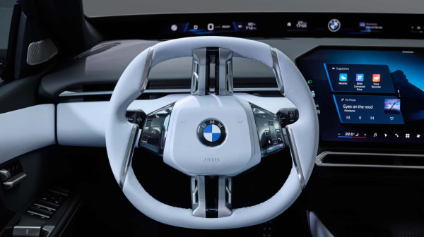 BMW otkriva zašto novi volan izgleda neobično u modelima i3 i iX3