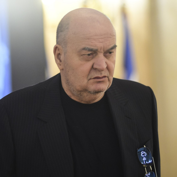 "Vujoševiću kapa do poda"