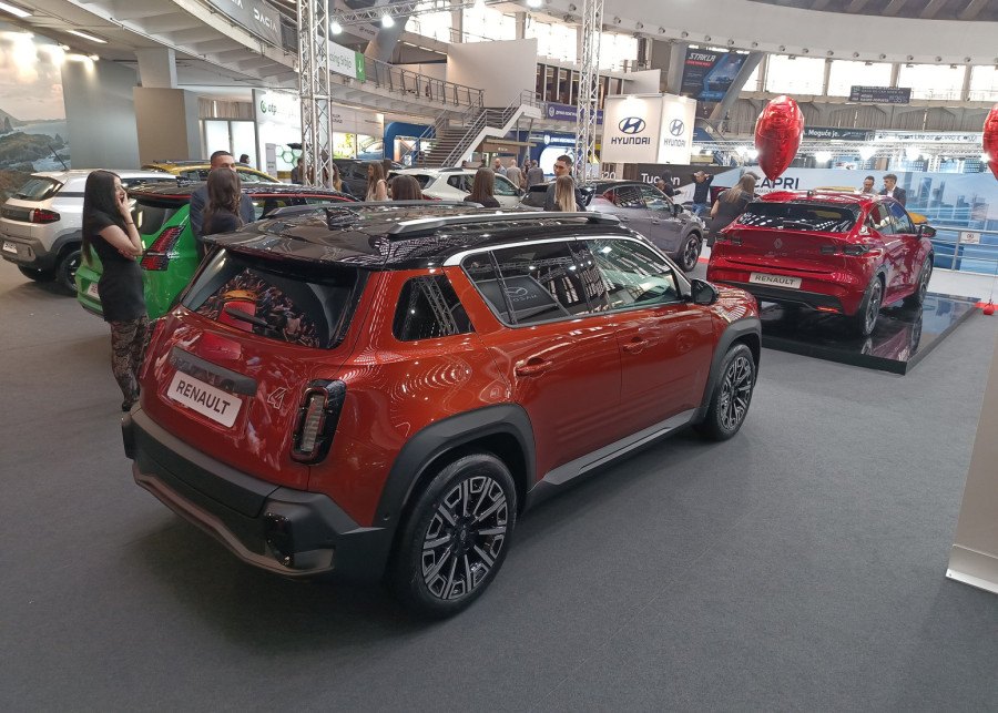 Sajam automobila: Povratak legende, ali u drugačijem ruhu FOTO