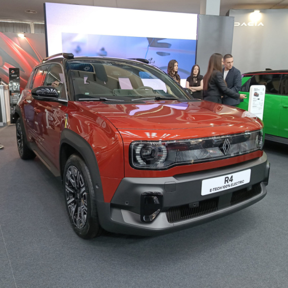 Sajam automobila: Povratak legende, ali u drugačijem ruhu FOTO