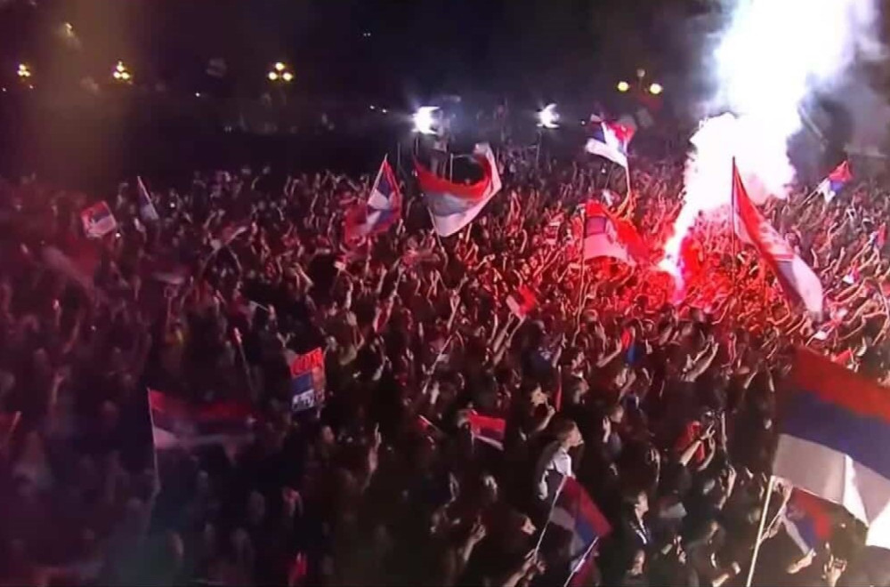 Vučić poslao jaku poruku građanima: "Srbija je naša porodica. Ona nam je na prvom mestu" VIDEO